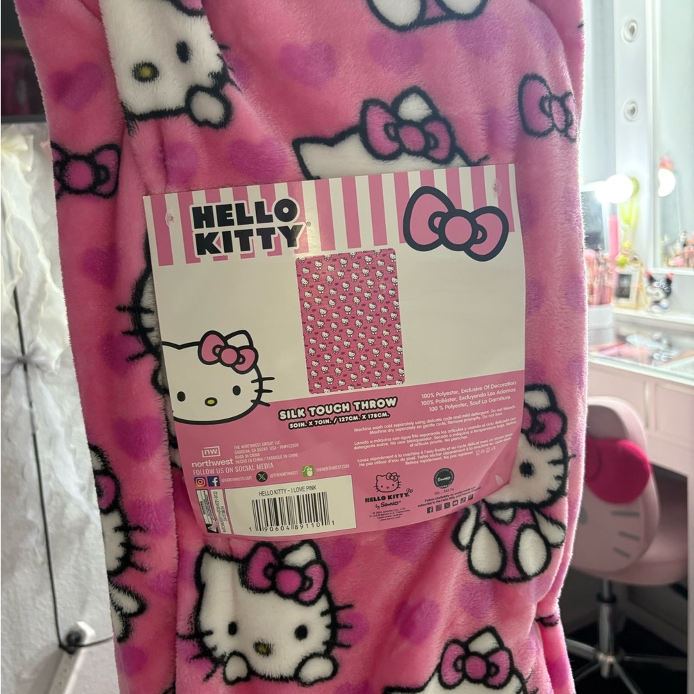 Hello Kitty Pink Hearts Cozy Throw